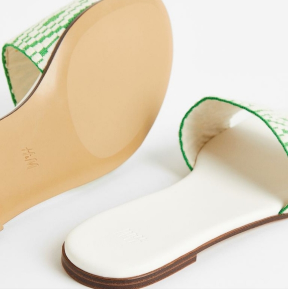 H&M  Jacquard slides - Picture 3 of 10